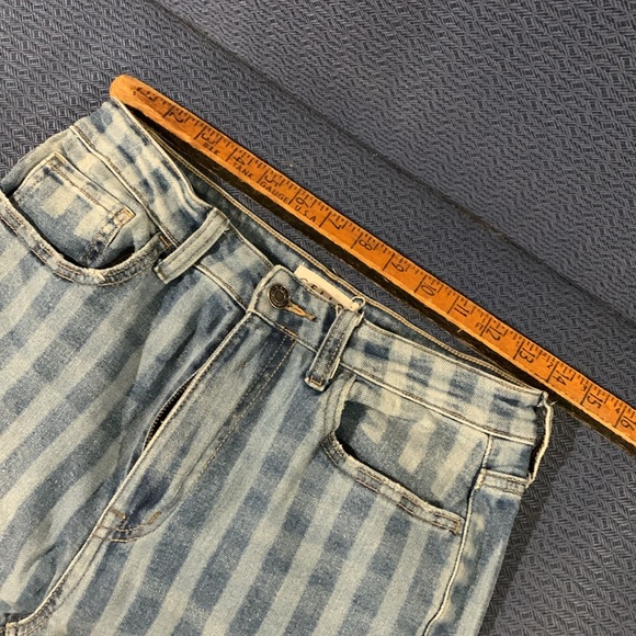 CELLO Flare High Waisted Jeans - Picture 6 of 10